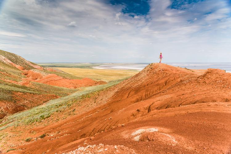 Киргизия в цвету: где каждый лепесток — это шёпот земли