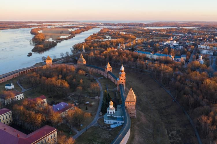 Автобус | От посадника до интерактива: всё лучшее в Великом Новгороде