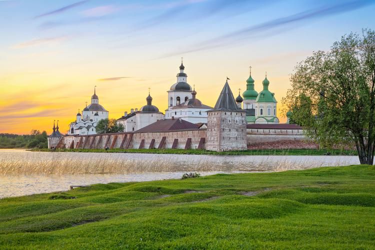 Автобус| Путешествие по святыням, традициям и голосам, что роднили народы