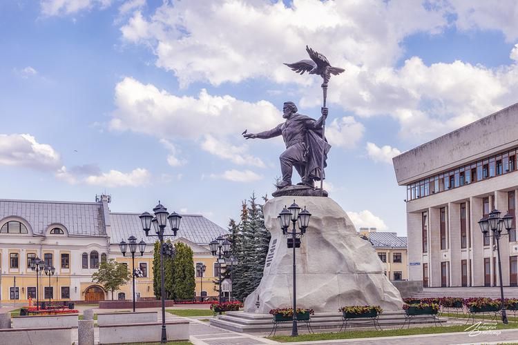 Тропами эпох: перекрёстки судеб