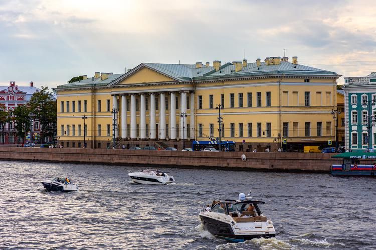 Петербург. Взгляд изнутри из Владимира