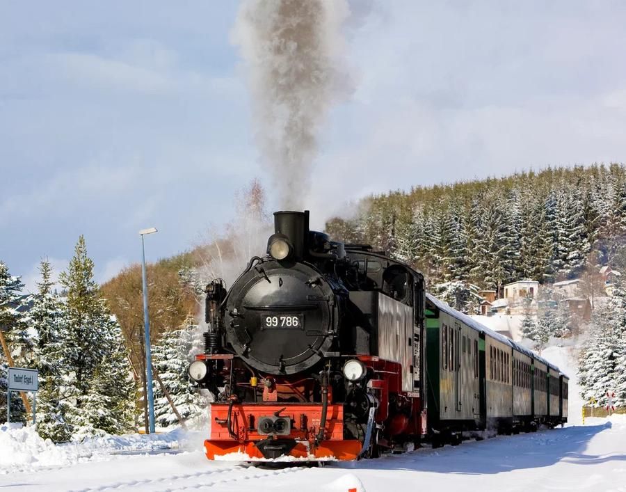 Хрустальное сердце Байкала: лёд, ступа и бескрайние просторы