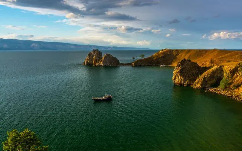 Летняя рыбалка на таежной реке Туолба (промо)