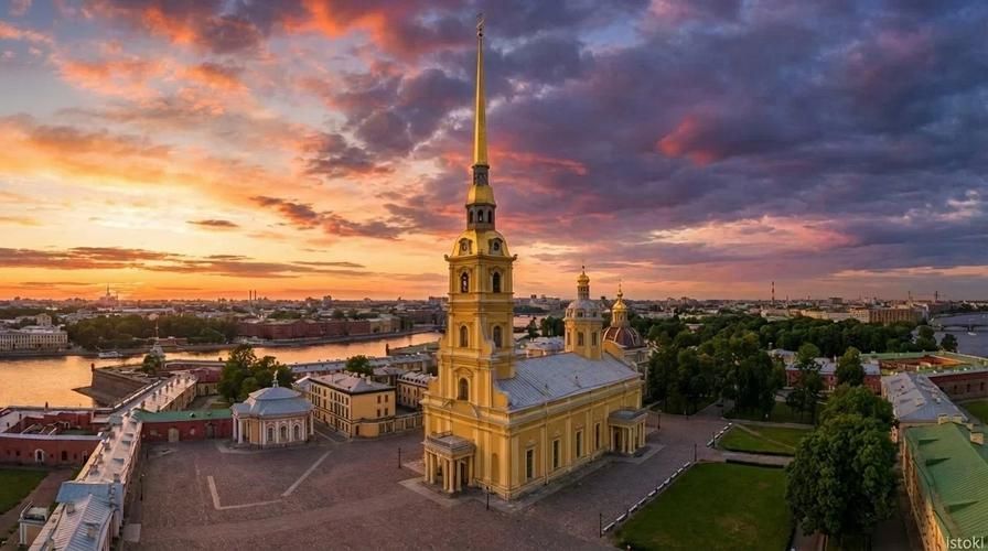 Сквозь века по московским улицам: соединить эпохи 3 дня