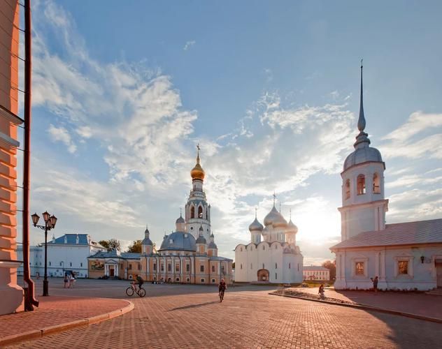 Автобус | Вологодская сказка: от кружев до седых монастырей